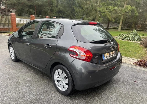 Peugeot 208 cena 23800 przebieg: 138055, rok produkcji 2012 z Pruszków małe 781